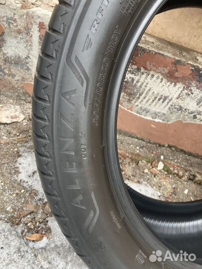 Bridgestone Alenza 001 275/45 R20 и 305/40 R20