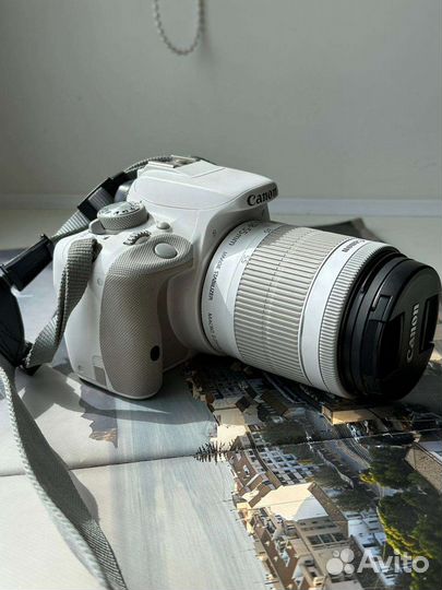 Зеркальный фотоаппарат canon 100D