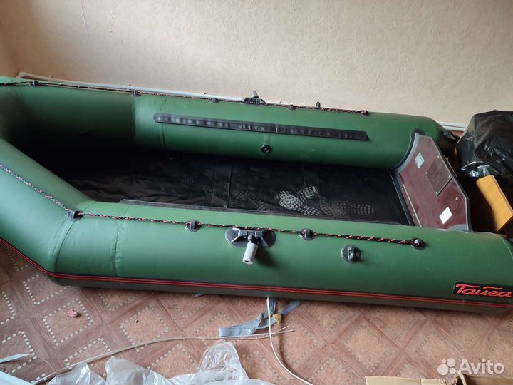 Надувная лодка Leader Тайга Т-320 зеленый