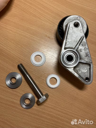 Натяжитель на подшипниках