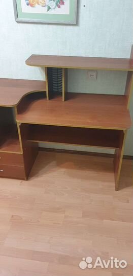 Компьютерный стол