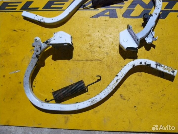 Петля крышки багажника для LADA Vesta 2017г