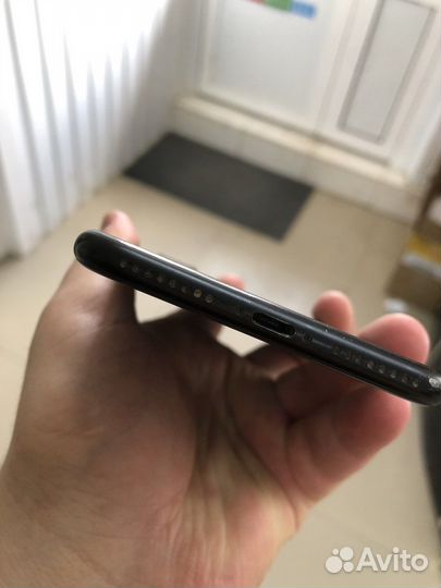 Телефон iPhone 7 plus