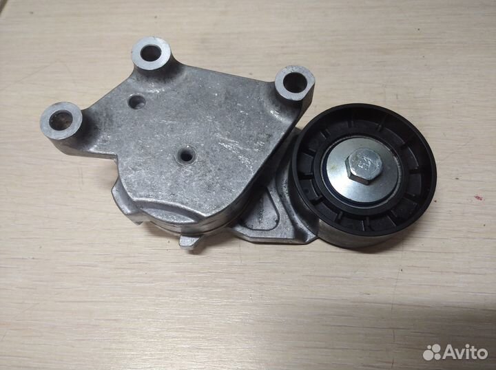 Натяжитель приводного ремня генератора ford