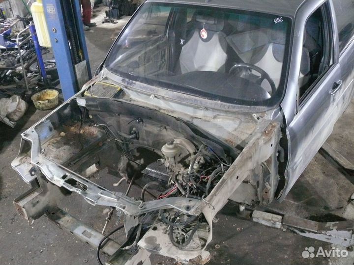 Передняя часть кузова Chevrolet Niva 2005