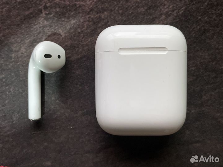 Airpods 1, левый наушник