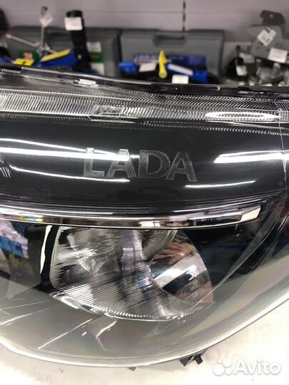Фара Лада Веста левый