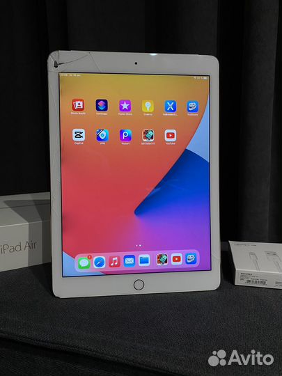 iPad Air (2nd Gen) Gold 128GB Wifi + SIM iOS14.7.1