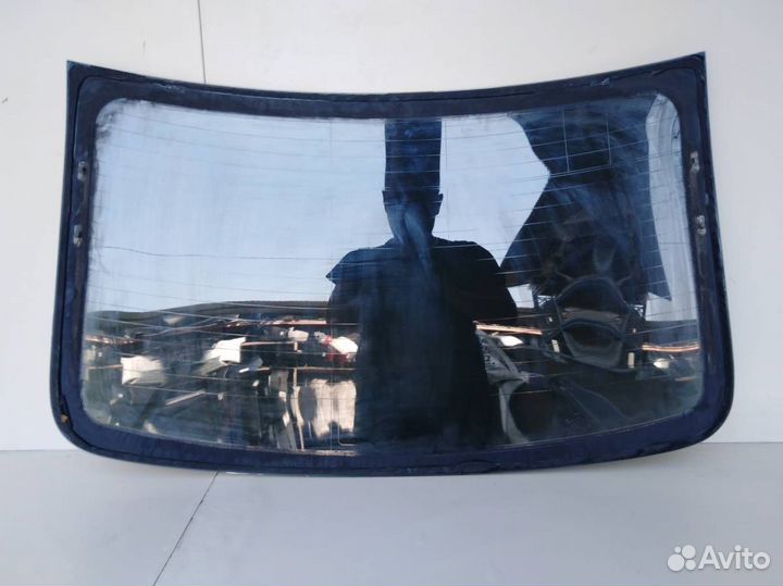 Стекло заднее Hyundai Sonata 5 NF 2005-2010