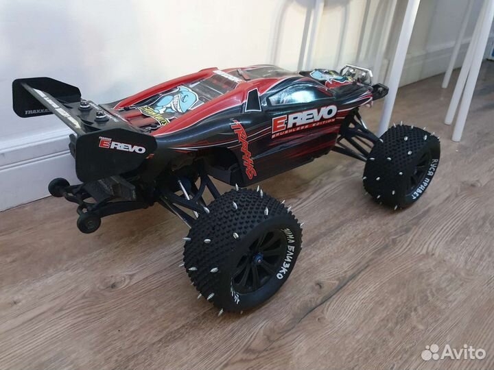 Р/У модель E-Revo 1/8 электро б/к