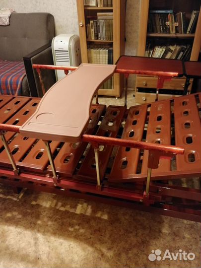 Медицинская кровать для лежачих больных