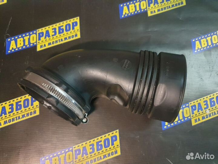 Патрубок воздушного фильтра Peugeot 308