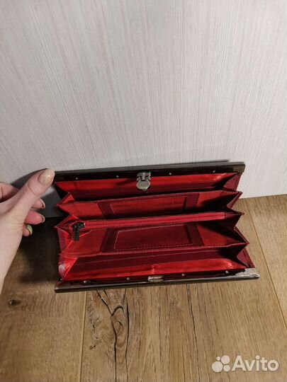 Кошелёк красный, б/у