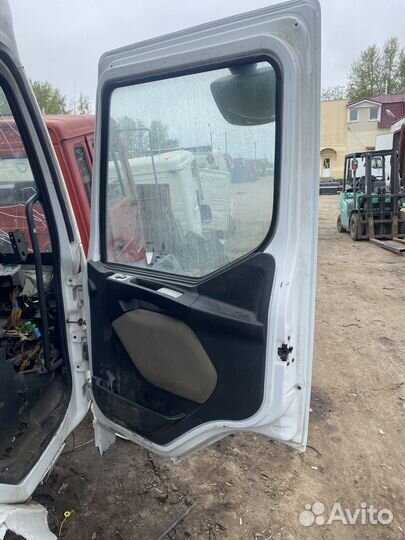 Renault Premium Dxi 2013 дверь правая
