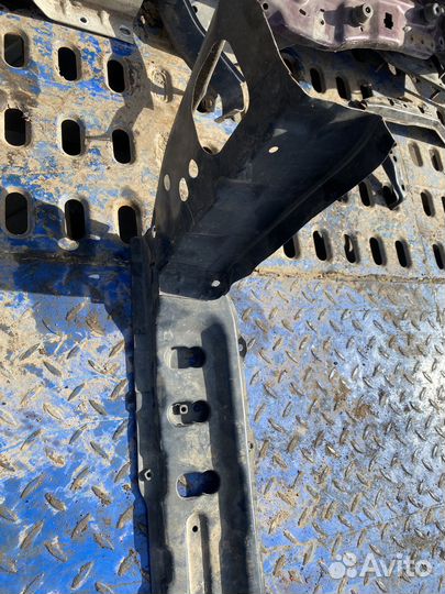 Подрадиаторная балка Hyundai Solaris