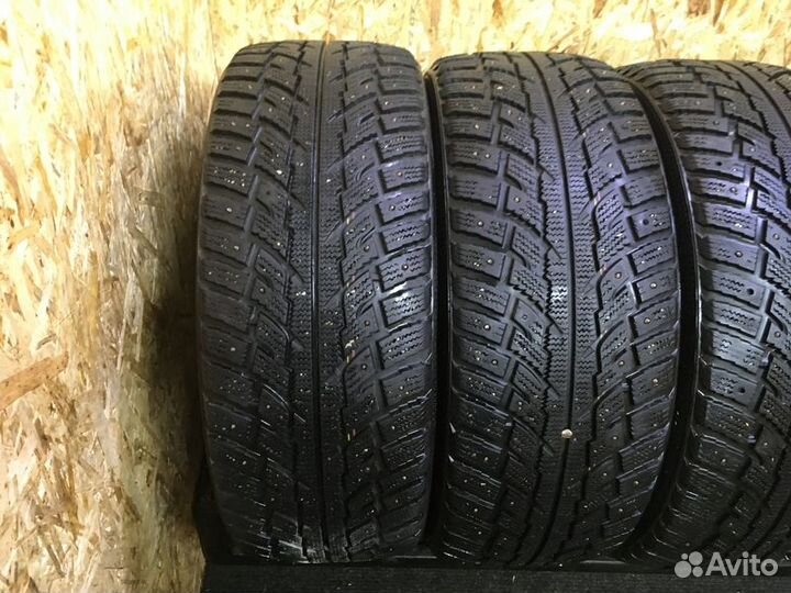 Kumho I'Zen RV Stud KC16 235/55 R18 104T