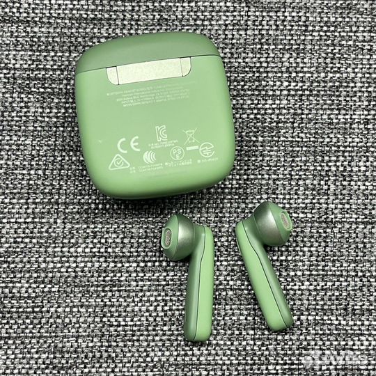 Беспроводные наушники JBL Tune 220 TWS зеленые б/у