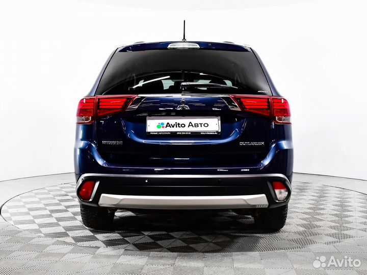 Mitsubishi Outlander 2.4 CVT, 2016, 75 010 км