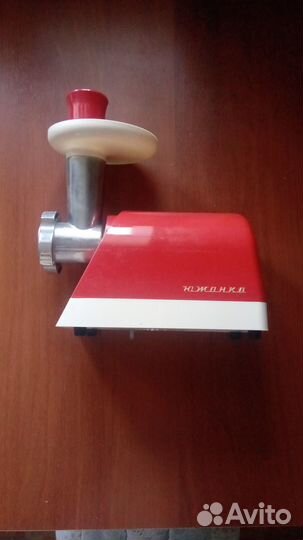 Мясорубка электрическая южанка