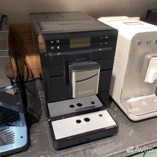 Кофемашина автоматическая Miele CM5310 Black