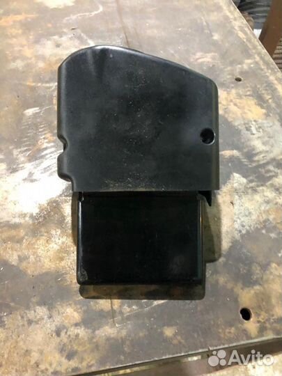 Кожух Рулевой Колонки на polo clasik седан