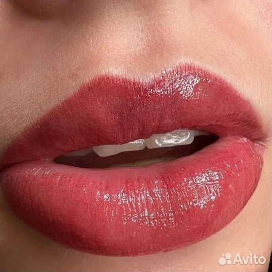 Перманентный макияж бровей и губ