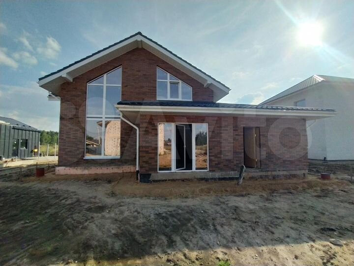 Коттедж 189 м² на участке 8,5 сот.