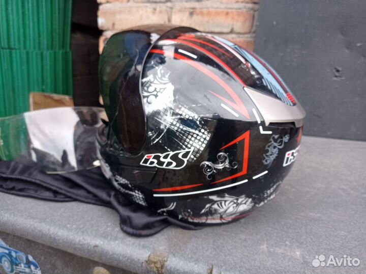 Горнолыжный шлем