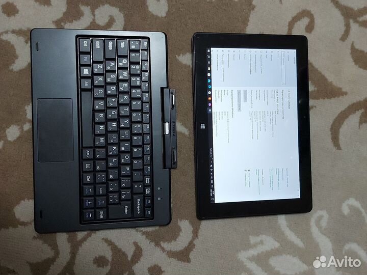 Планшетный компьютер с клавиатурой
