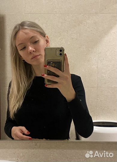 Официантка