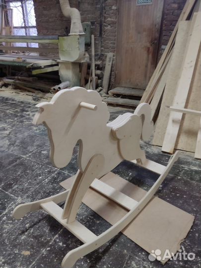 Лошадка качалка деревянная