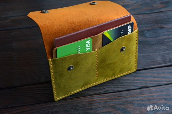 Чехол/обложка на паспорт из кожи ручной работы