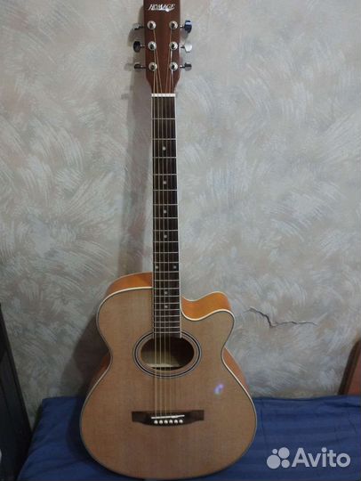 Акустическая гитара