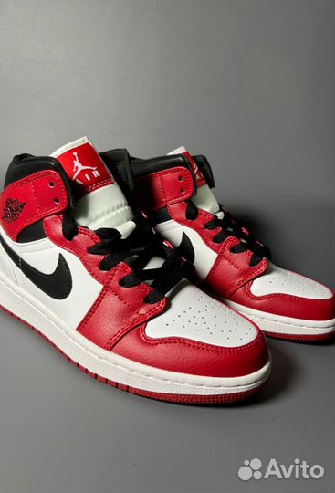 Кроссовки Air Jordan 1 Retro High OG Chicago Люкс