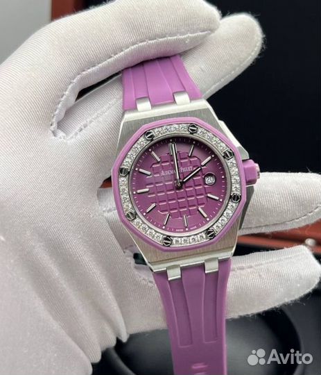 Часы женские красивые кварцевые