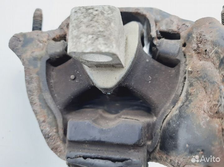 Опора МКПП левая Skoda Fabia