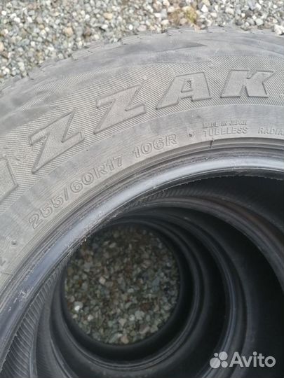 Bridgestone Blizzak DM-V1 255/60 R17