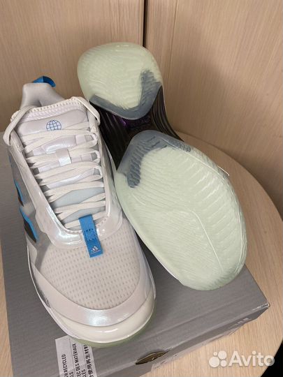 Кроссовки женские для тенниса Adidas Avacourt