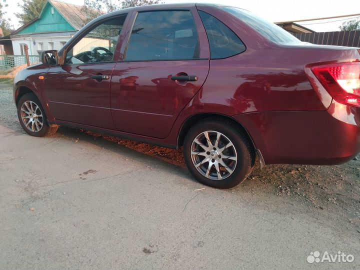 LADA Granta 1.6 МТ, 2012, 177 000 км