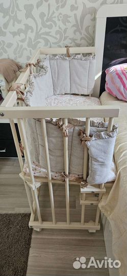 Детская кроватка