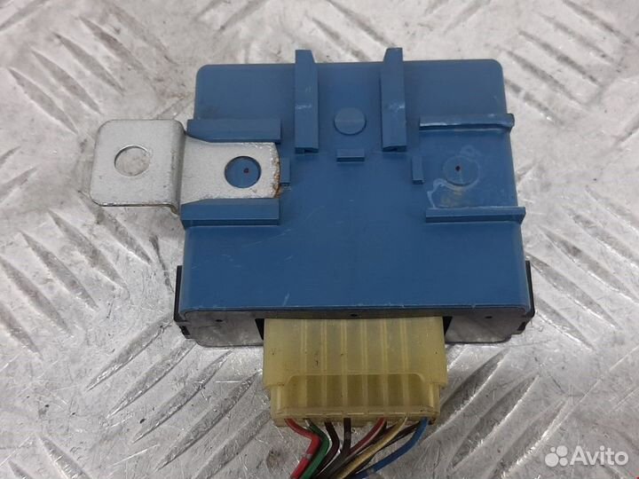 Усилитель антенны Mitsubishi Pajero Sport 1999