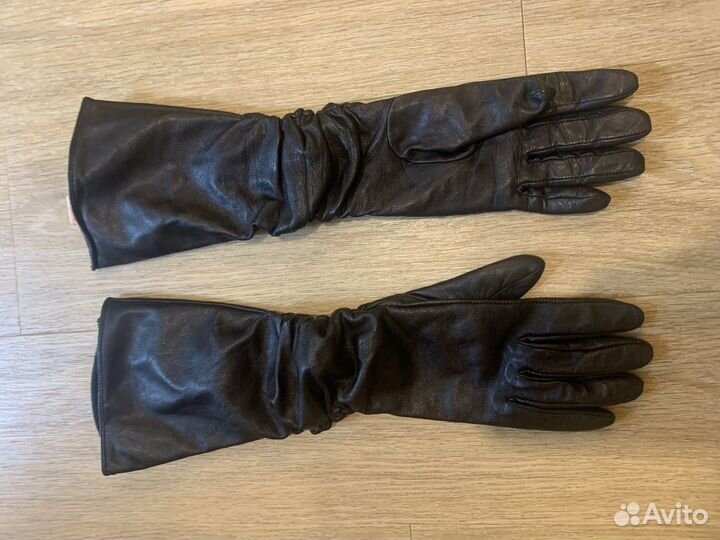 Перчатки из натуральной кожи женские
