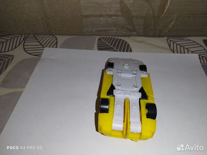 Робот трансформер автомобиль