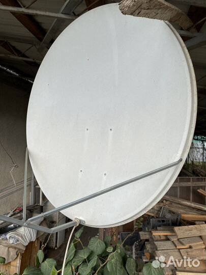 Спутниковая тарелка