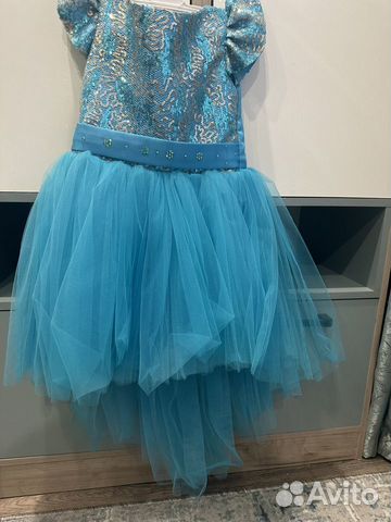 Нарядное платье для девочки 110 116 голубое