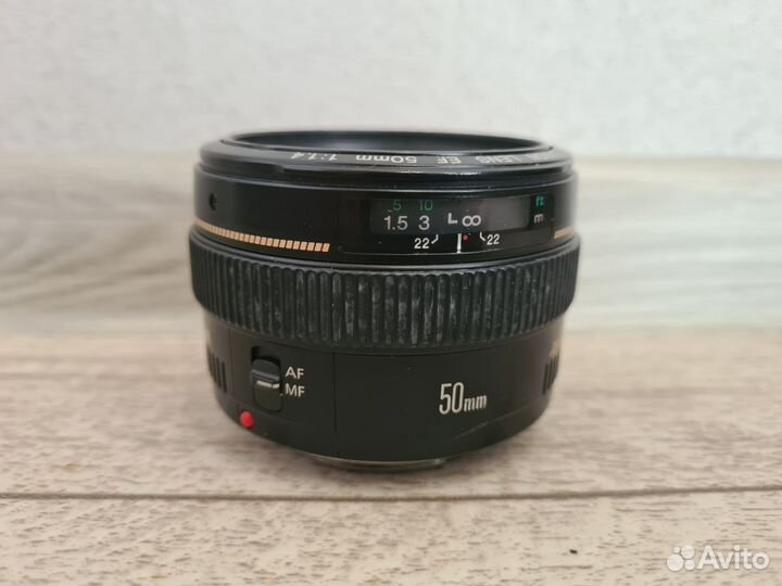 Canon EF 50mm f/1.4 USM