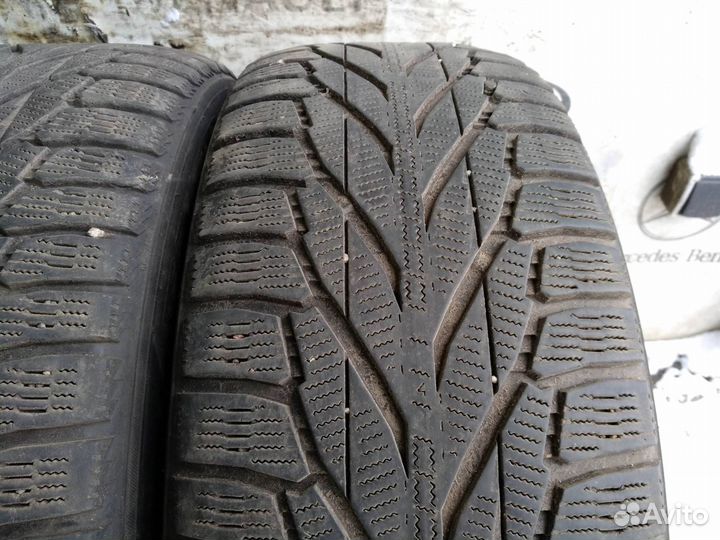Nokian Tyres Hakkapeliitta R2 SUV 225/60 R17 99R