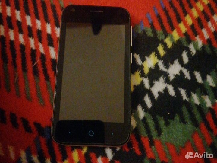 Телефон ZTE