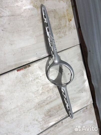 Накладка решетки радиатора Mercedes-Benz Cla-Class