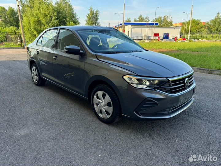 Volkswagen Polo 1.6 AT, 2020, битый, 18 000 км